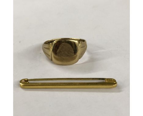 9CT GOLD GENTLEMEN'S SIGNET RING A/F AND A 9CT GOLD BAR BROOCH 4.2G APPROX