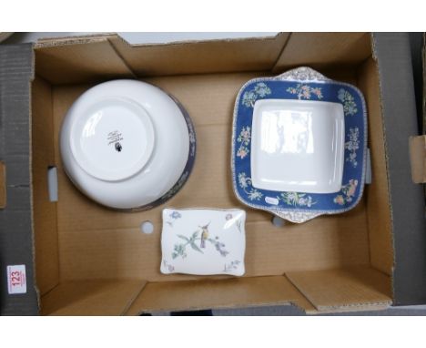 Wedgwood Blue Siam patterned large fruit bowl, sandwich plate &amp; Humming Bird patterned lidded box 