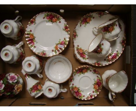 Royal Albert Old Country Roses tea ware items to include: cake plate, 6 x salad plates, 6 x cups, 5 x saucers, milk jug &amp;