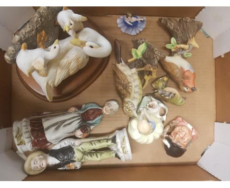 A mixed collection of ceramic items to include Royal Doulton figure Golden Days HN2274, Beswick matt Goldcrest 2415, continen