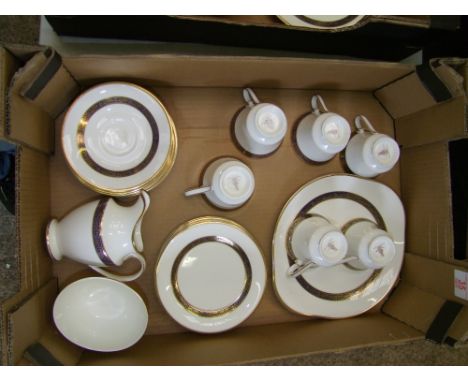 Royal Doulton Tea ware items in the Harlow pattern to include Cake Plate, 6 side plates, 6 saucers, 6 tea cups, milk and suga
