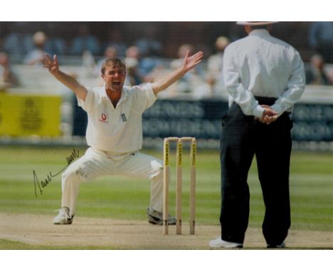 Sport Cricket Legend Phil Tufnell Signed 17x12 Colour Print. Print Shows Tufnell Celebrating Behind A Wicket While In Action 