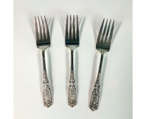 Cold meat serving fork adorned on handle with an intricate rose pattern. Hallmarked Westmorland Sterling. Weighs: 212 grams i