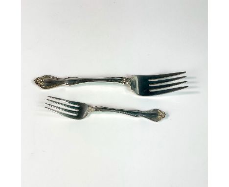 Includes a medium solid cold meat serving fork and an individual salad fork in the George and Martha Washington patter. Hallm