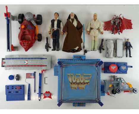 A group of vintage toy figures and other accessories including Star Wars etc. - G unboxed (Q)