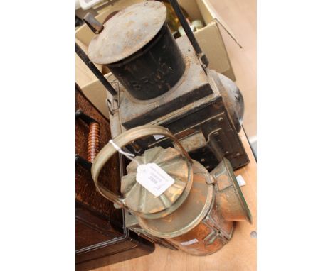 South Eastern Railway Lantern and a British Railways Western Region Lantern. (2)