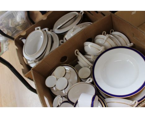 An extensive Spode Consul dinner service, including tureens, plates, coffee cans, soup bowls etc