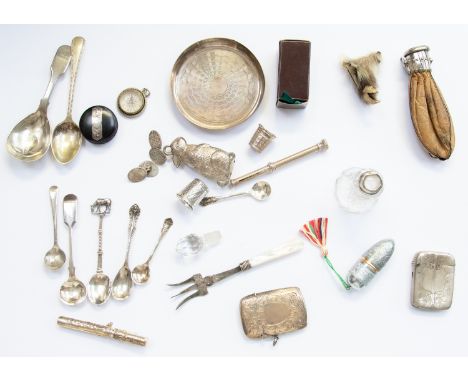 White metal and silver items, including two vestas, trinket tray, teaspoons, thimble, perfume bottles, purse, caddy spoon etc