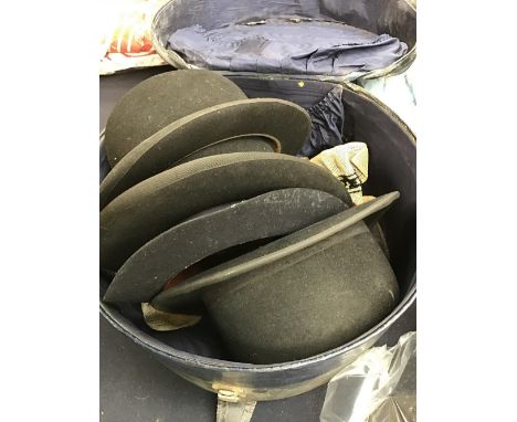A hat box containing various bowler hats and trilby's (4 hats) 