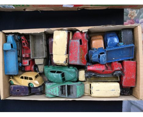 One tray of Dinky toys early post war cars and light commercials