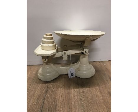 VINTAGE SCALES AND WEIGHTS