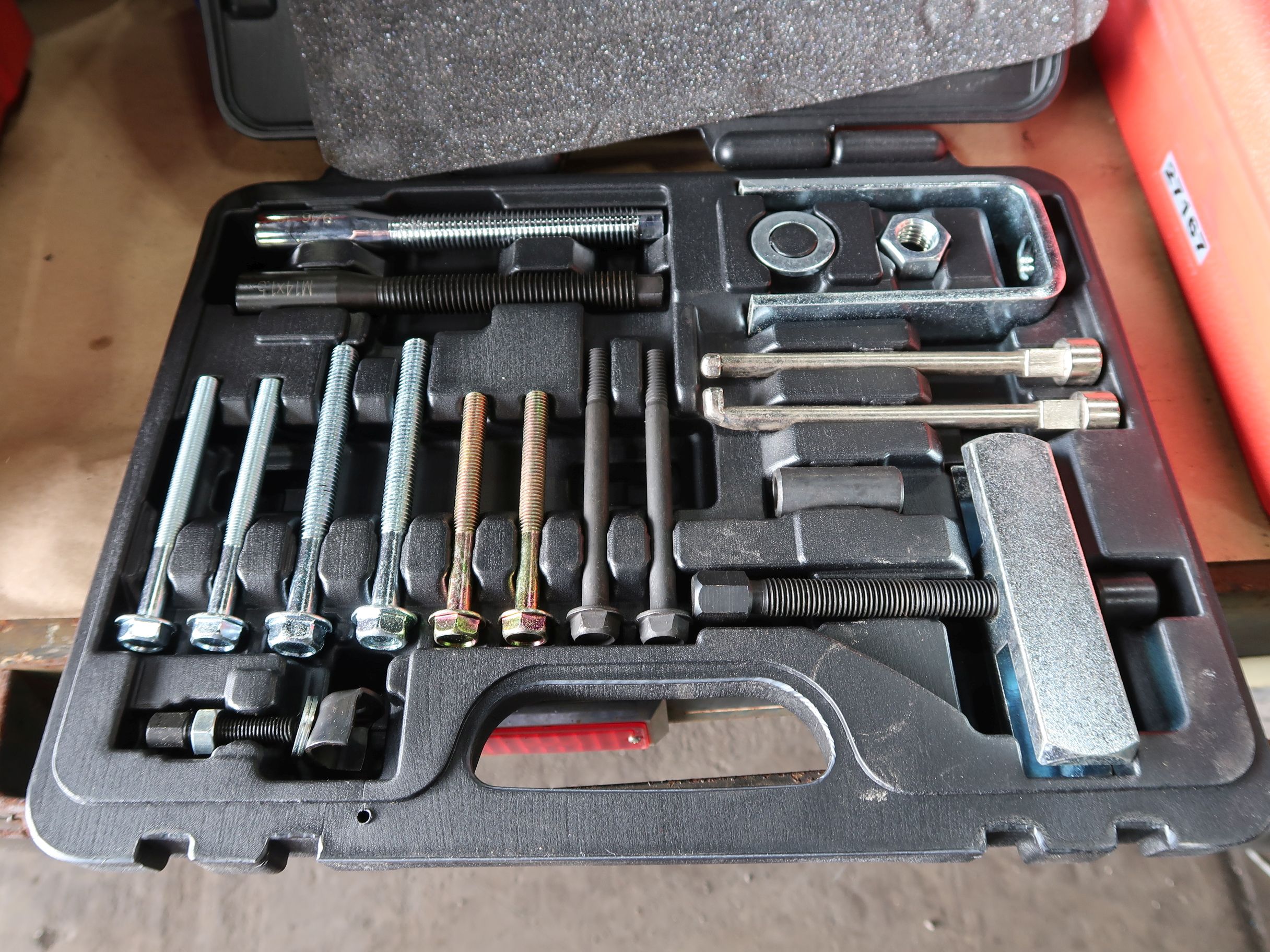 NAPA STEERING WHEEL PULLER KIT