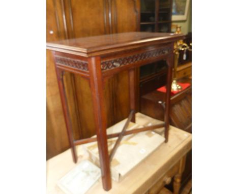 Edwardian mahogany Chippendale style fold top card table