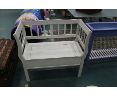 Modern cream box settle/bench with storage space to the interior 