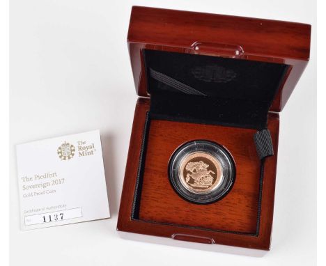 2017 Royal Mint, The Piedfort Sovereign, Gold Proof Coin, weight 15.976g, diameter 22.05mm, struck in 22-carat gold, R. The i