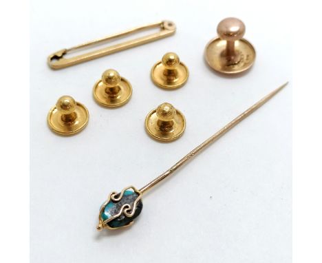 9ct marked gold antique stick pin with turquoise end t/w 5 x 9ct gold studs &amp; 9ct gold pin - total weight 5.9g 