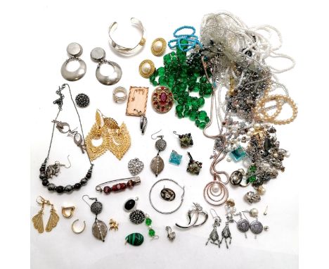 Qty of costume jewellery inc green bead necklace &amp; spiral ring etc - SOLD ON BEHALF OF THE NEW BREAST CANCER UNIT APPEAL 