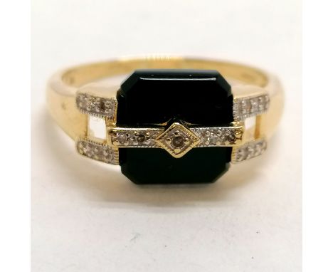 14ct hallmarked gold onyx &amp; diamond set ring - size X &amp; 4.5g total weight 