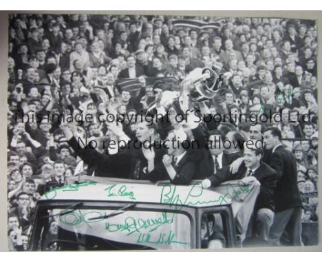 CELTIC B/w 16 x 12 photo of the Lisbon Lions parading the European Cup around Celtic Park following their memorable victory o