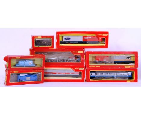 A collection of 8x vintage 00 gauge Triang Hornby railway trainset carriages / wagons etc. All boxed. Comprising of: R719, R1