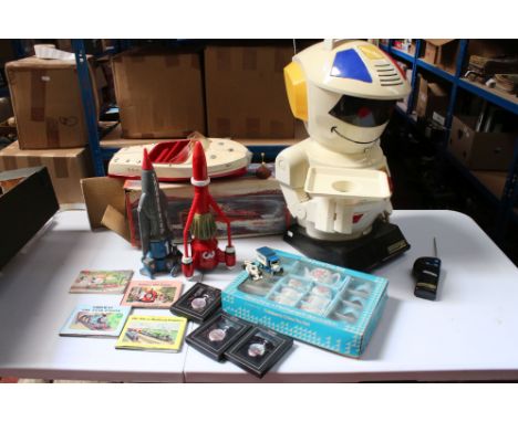 Mixed group of toys to include boxed Lima 2404 Iseo motorised boat, boxed china tea set, 2 x plastic Thunderbirds models by C