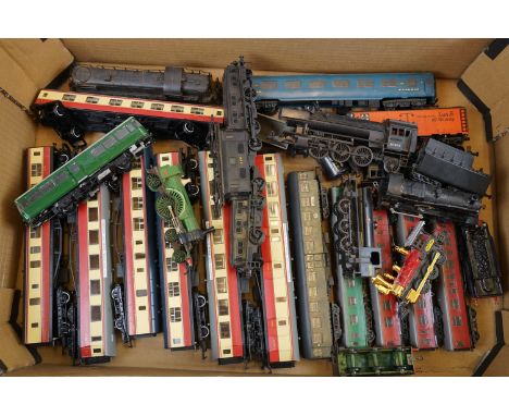 16 OO gauge items of rolling stock to include Hornby and Kitmaster plus a group of plastic kit built locos