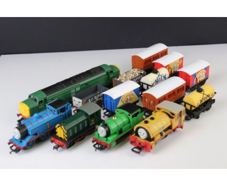 Collection of Hornby Thomas the Tank Engine to include 5 x locomotives (Thomas, Percy, Rusty Bill &amp; Diesel D261) and 9 x 