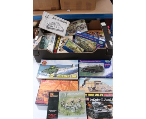 Collection of 15 boxed plastic model kits, mostly military vehicles, to include Airfix, Roden, Hasegawa, Revell etc, unchecke