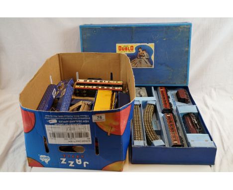 Large group of Hornby Dublo model railway to include boxed EDP2 Duchess of Atholl Passenger Set, Sir Nigel Gresley locomotive