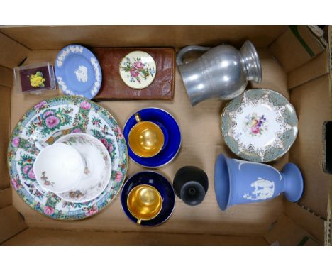 A mixed collection of items to include Royal Doulton Brambly Hedge Cup &amp; Saucer The Gift, Wedgwood Jasperware, Crown Devo