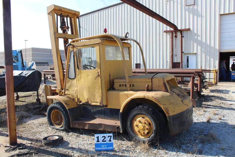 HYSTER FORKLIFT (PARTS ONLY)