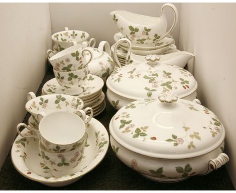 A quantity of Wedgwood wild strawberry pattern dinner wares, to include tureens, tea pot etc * This lot will be sold with VAT