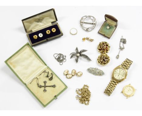 A collection of items to include a gold plated Seiko Kinetic quartz bracelet watch, a pair of 9ct gold single stone cubic zir