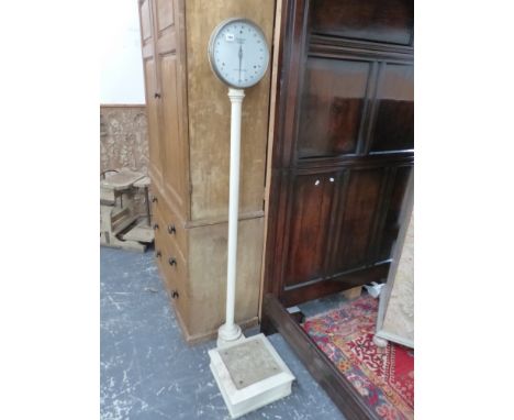 AN EARLY 20th.C.PERSON WEIGHING SCALE BY SHANKS &amp; Co. WITH CIRCULAR DIAL READING UP TO 20 STONES.