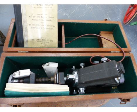 A RARE VINTAGE HARDNESS TESTING MACHINE THE PENETRASCOPE BY THE CABUL TOOL Co., BATTERSEA, LONDON IN ORIGINAL BOX.