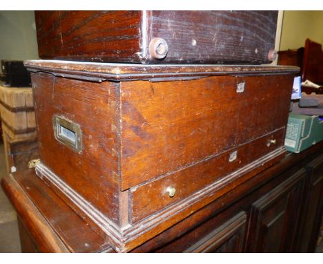 AN OAK TOOL CHEST AND ASSORTED OLD TOOLS TOGETHER WITH A WOODEN INSTRUMENT CARRYING CASE.
