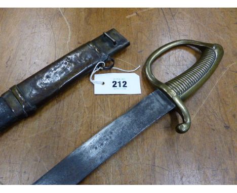 AN EARLY 19th C. FRENCH BRIQUET SABRE AND SCABBARD, INSCRIBED INDISTINCTLY BELOW THE HANDLE ON THE BLUNT SIDE OF THE BLADE.