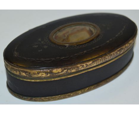 An 18th century agate mounted vernis martin table snuff box, c.1780