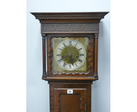 A NEAT MAHOGANY EARLY 20th CENTURY GRANDMOTHER CLOCK, the single door hood with Greek Key and blind fretwork decoration, the 
