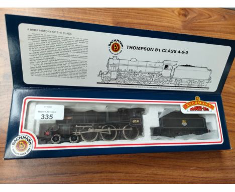 Bachmann Thompson B1 class Locomotive with tender with box 
