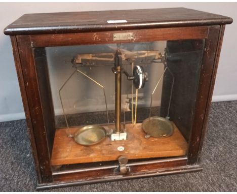 Thomas Skinner and Hamilton Glasgow, Cased balance scales. [Will not post] 