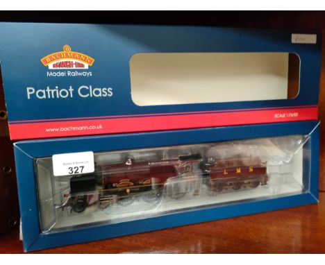 Boxed Bachmann patriot class loco steam train and tender boxed. 