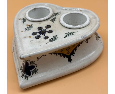 Antique Wemyss ware double ink well pot. [6x18x18cm] 