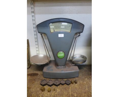 A set of Avery scales and weights