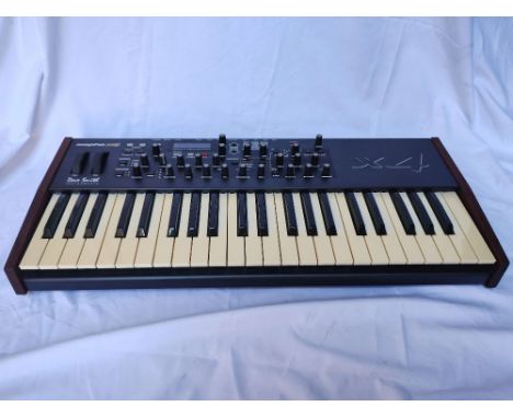 Dave Smith Instruments Mopho x4 Synthesise  CONDITION REPORT: Comes in the original box with the power supply and manual. Tes