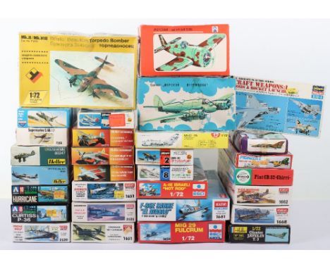 Thirty various 1:72 scale model Aircraft kits, 7xAcademy kits including Sabre ‘El Diablo’, two Grumman Avenger Torpedo bomber