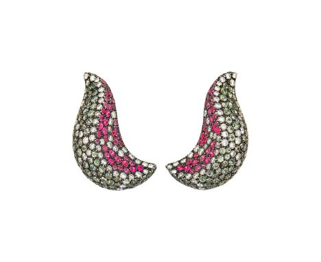 18 kt., 118 round diamonds ap. 3.50 cts., round green and pink sapphires, signed Cantamessa, ap. 15 dwts.Diamonds: G-H-VS.Gre