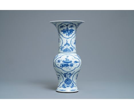 A Chinese blue and white yenyen vase with antiquities and flowers, Kangxi -- H.: 45 cm   ---   Condition reports, high resolu