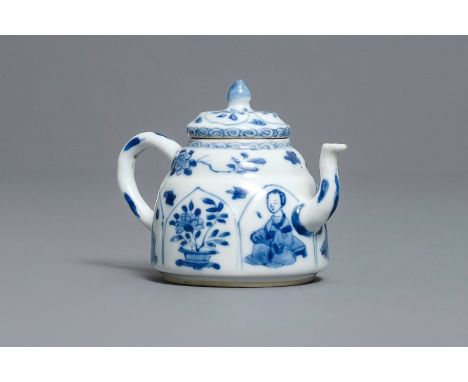 A Chinese blue and white 'Long Eliza' teapot, Yu mark, Kangxi -- H.: 7,5 cm   ---   Condition reports, high resolution images