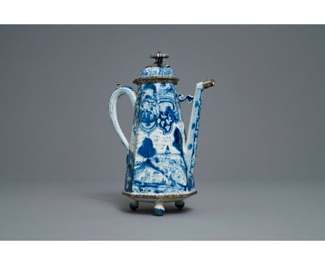 A Chinese blue and white 'Europa and the bull' silver-mounted coffee pot, Kangxi -- H.: 30,5 cmÊ Ref.:- The Victoria and Albe